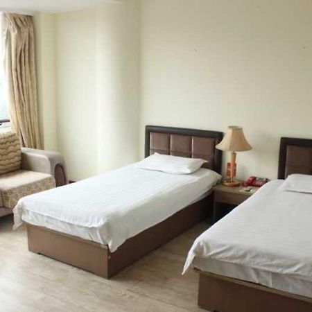 Fortune Business Hotel Qingdao Esterno foto