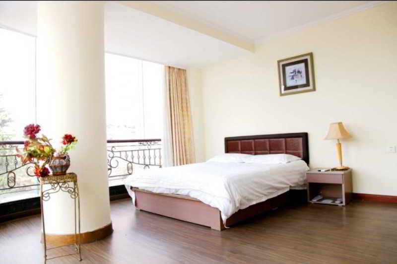 Fortune Business Hotel Qingdao Esterno foto