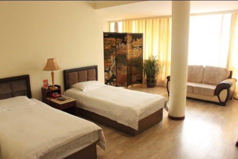 Fortune Business Hotel Qingdao Esterno foto